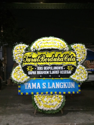 Papan Bunga Duka di 7 Ulu